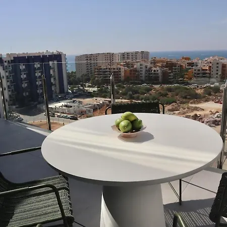 Apartamento Penthouse With Private Rooftop In With Views